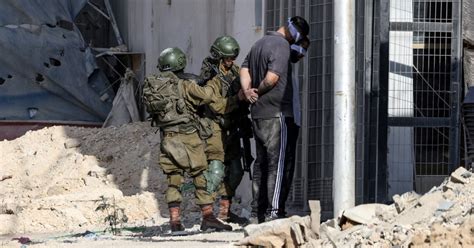 Israel launches major raids in occupied West Bank .